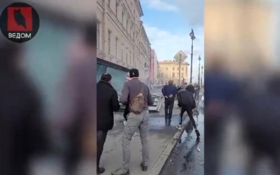 Новости взрывы в москве сегодня 2024 год. Санкт-Петербург теракт в кафе реальные кадры.