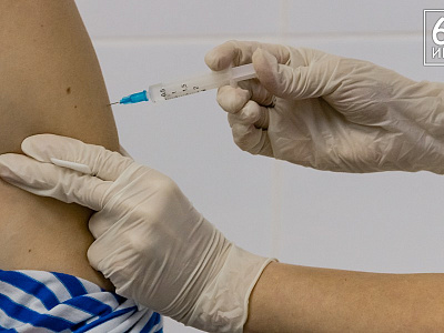 Врач рязанской больницы рассказал, как обезопасить себя от мошенников, предлагающих вакцинацию на дому