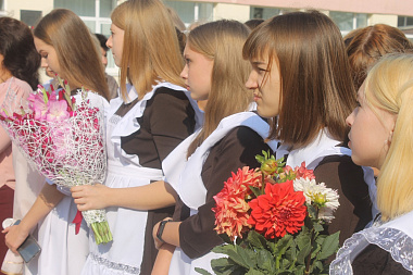 Фоторепортаж: 1 сентября в школах Рязани и области