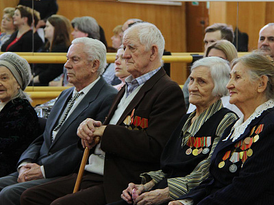 12 рязанских фронтовиков и тружеников тыла получили медали к юбилею Победы
