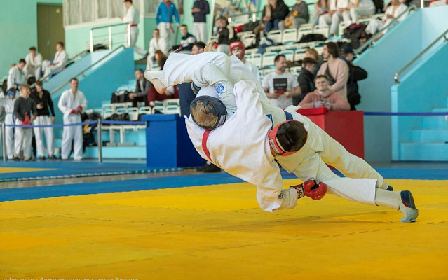 Рязанцы завоевали медали всероссийских соревнований по рукопашному бою  - 62ИНФО