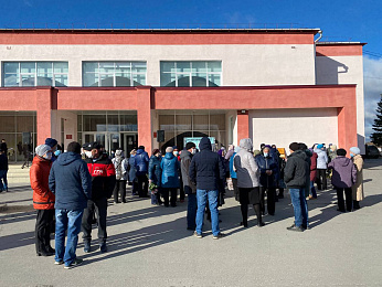 В Лесном началась церемония прощания с погибшими при пожаре на заводе