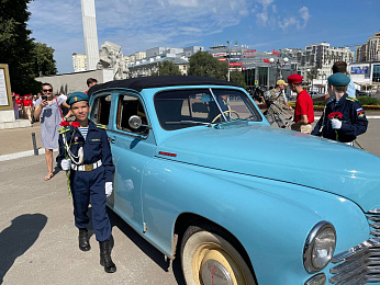 Рязанцам и михайловцам показали ретро-автомобили «Победа» 