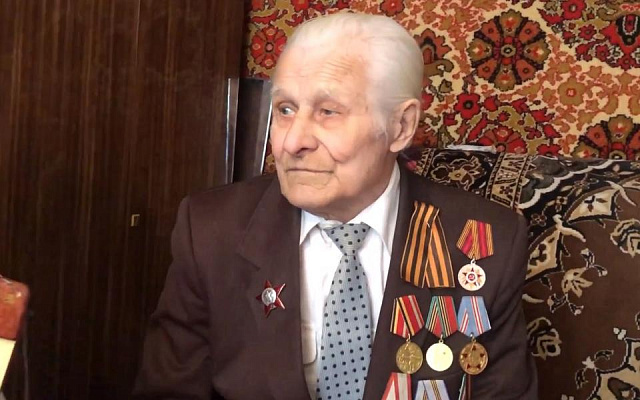 В Сасове поздравили ветеранов Великой Отечественной войны Осипова и Макарикова - 62ИНФО