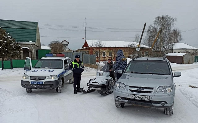 В Рязанской области проверили водителей снегоходов - 62ИНФО